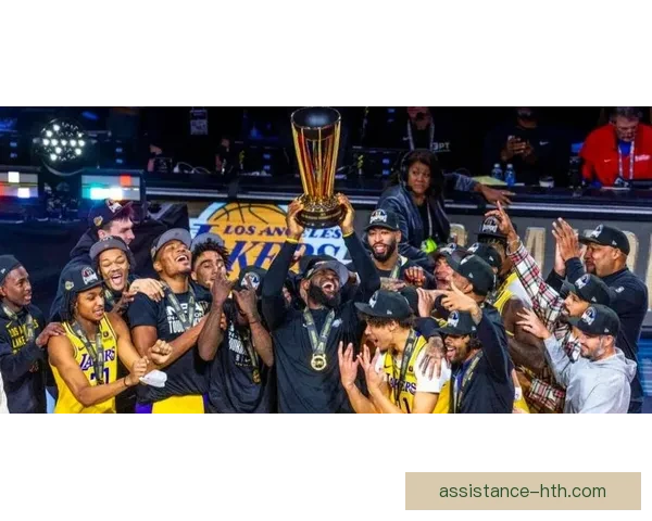 湖人队力克勇士晋级西部决赛 詹姆斯和戴维斯联手引领球队逆袭